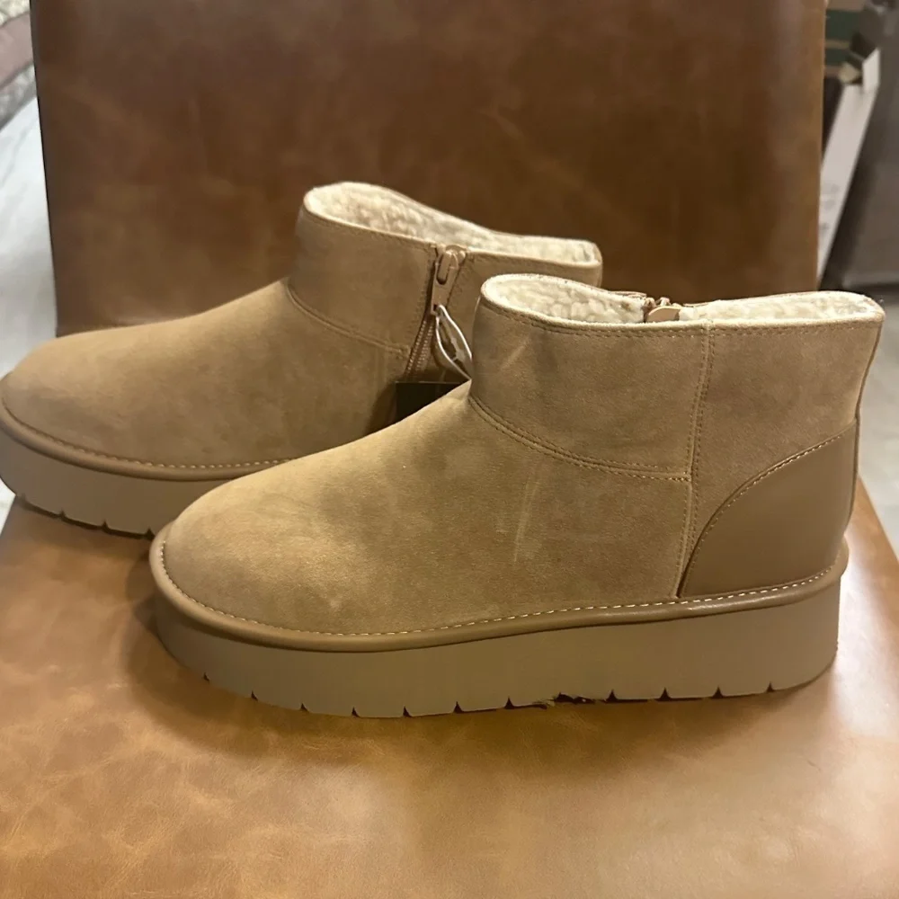 Wild Fable Women's Tan Platform Booties